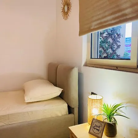 Homely 2-Bed Apartment Vlore Exterior photo