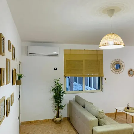 Homely 2-Bed Apartment Vlore Exterior photo